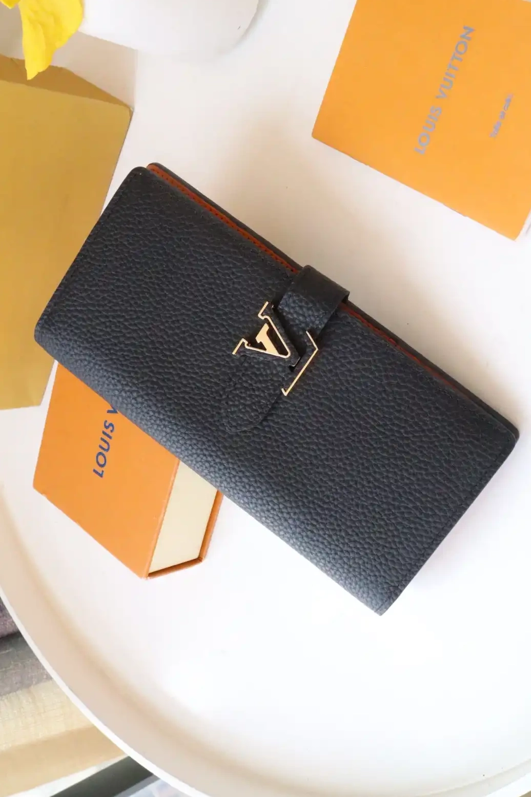 WALLET VERTICAL LOUIS VUITTON 0423